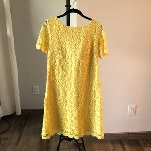 Jessica Howard yellow lace dress